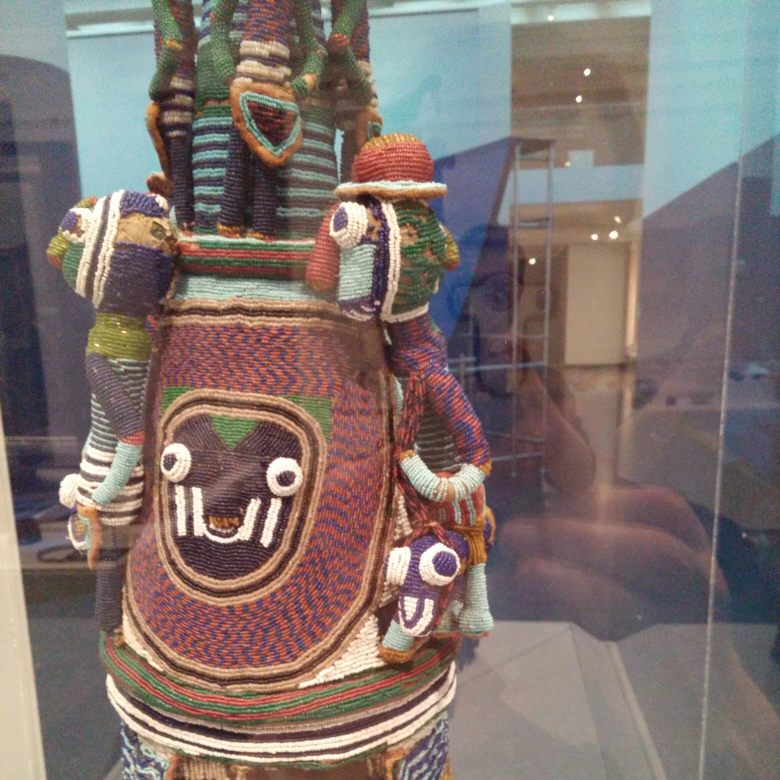 File:Brooklyn Museum 70.109.1a-b Beaded Crown Ade of Onijagbo